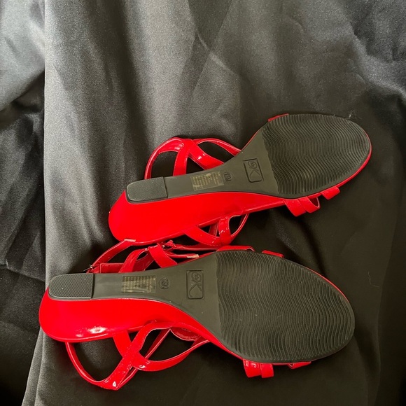 IT’S OK~RED SLING-BACK~WEDGE~12 - Picture 5 of 9